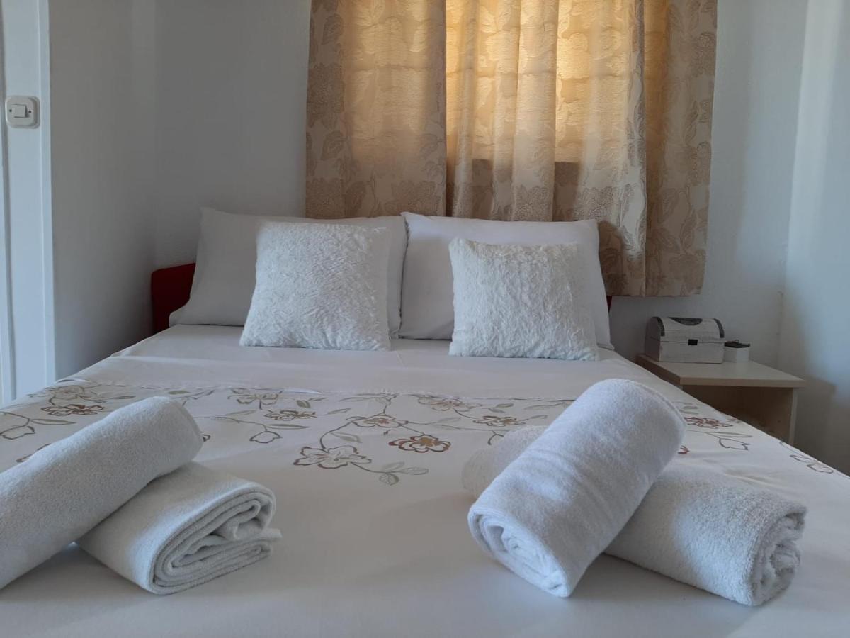 Apartmani Sollei Петрчане Экстерьер фото